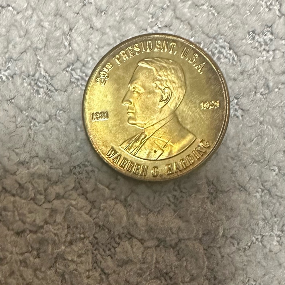 Vintage 1981 readers digest Warren G. Harding Gold Presidential Coin